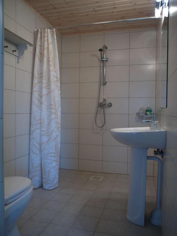 Maria Talu Guesthouse Pootsi الغرفة الصورة