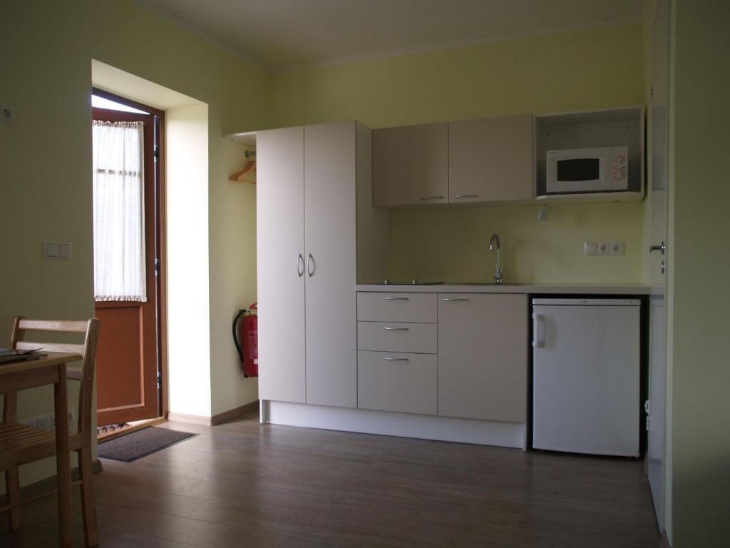Maria Talu Guesthouse Pootsi الغرفة الصورة